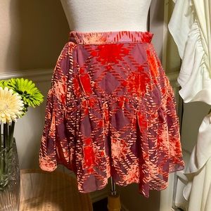 URBAN OUTFITTERS MINI SKIRT. SIZE SMALL